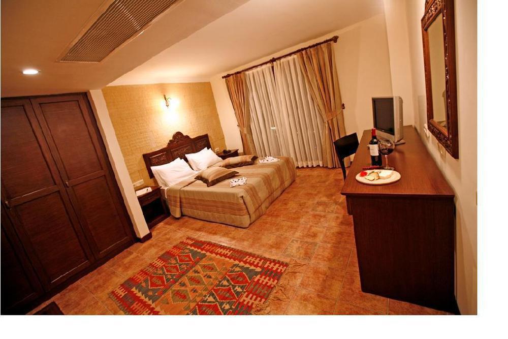 Ipek Garden Palace Residence Yaliciftlik Zimmer foto